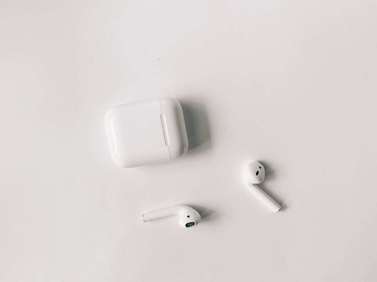 Wireless Earbuds — Pro (1)